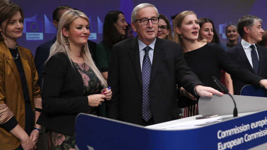 Junker šaljivo na poslednjoj konferenciji za novinare kao šef Evropske komisije 1
