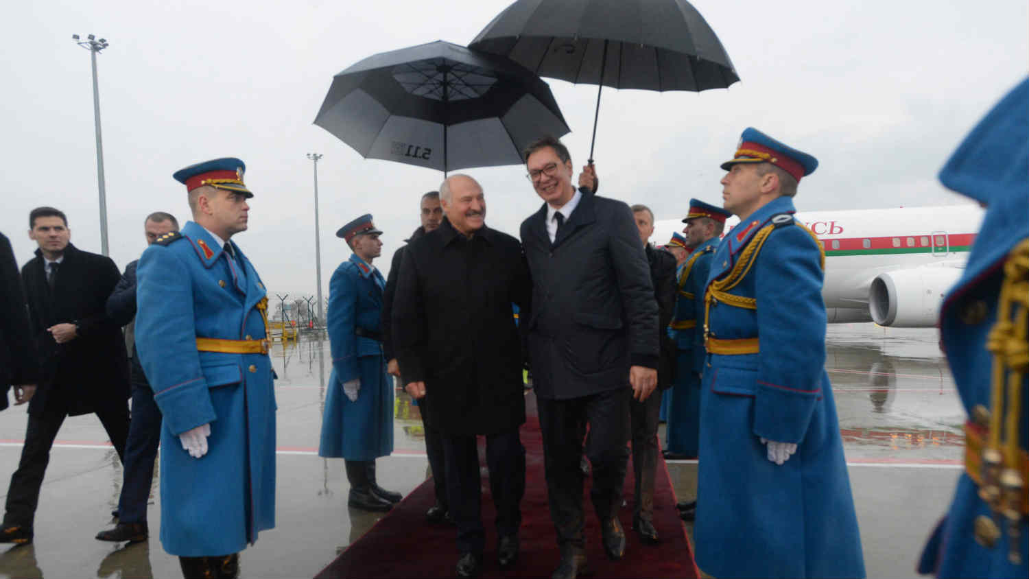 Neizvesno da li će srpske vlasti primeniti ceo paket sankcija protiv Lukašenka 1