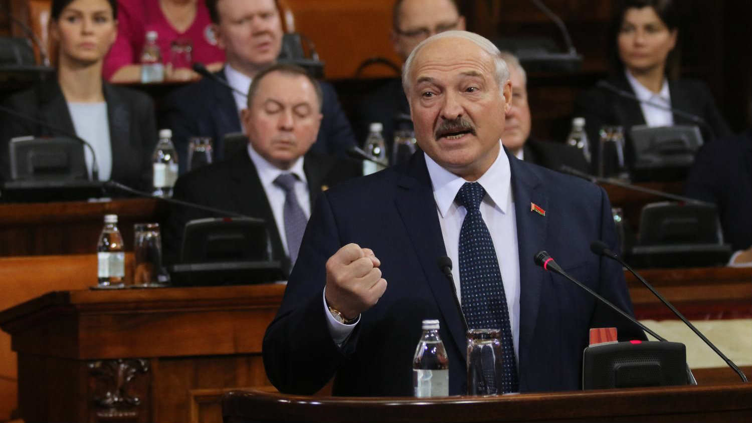 Vučić ukazao retku čast Lukašenku 1