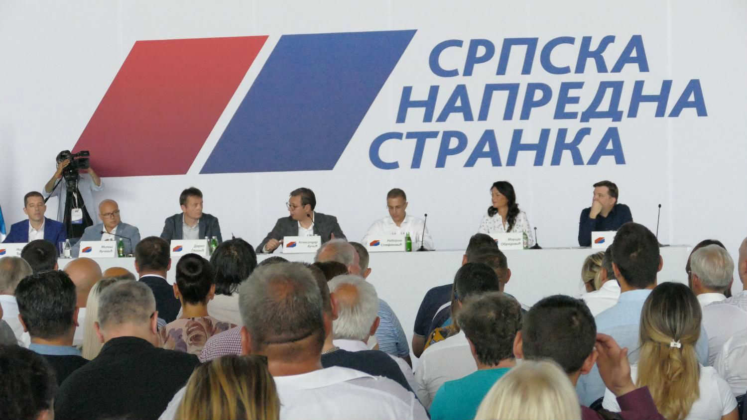 Vlast kontrolom medija poništava dejstvo afera 1 Vlast kontrolom medija poništava dejstvo afera 1