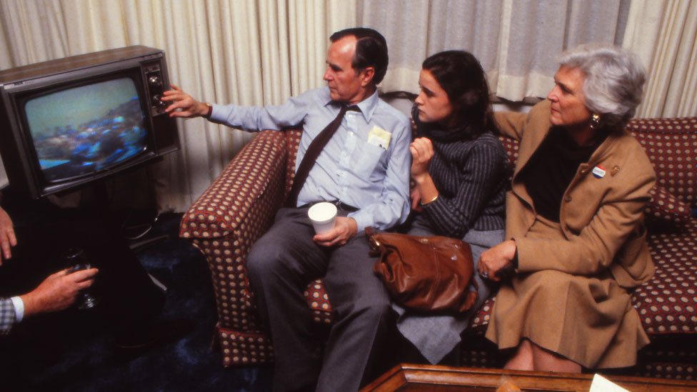 Porodica Buš čeka rezultate nakon izbora 1988.