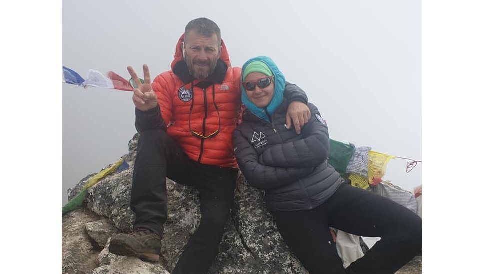 Sedamnaestogodišnjakinja sa Kosova na krovu sveta 9 mrika kosovo planinarenje