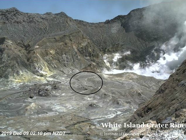 Snimci pokazuju krater pre erupcije