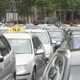 Država će taksistima pokloniti 140 miliona evra 10