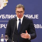 Vučić govori i misli umesto državnih funkcionera 4