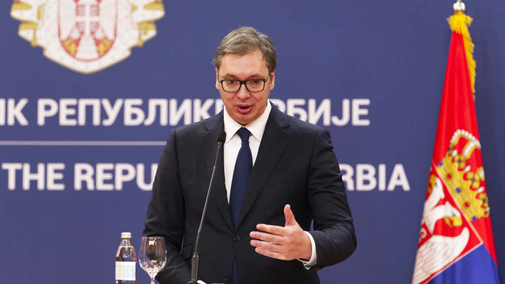 Vučić govori i misli umesto državnih funkcionera 1