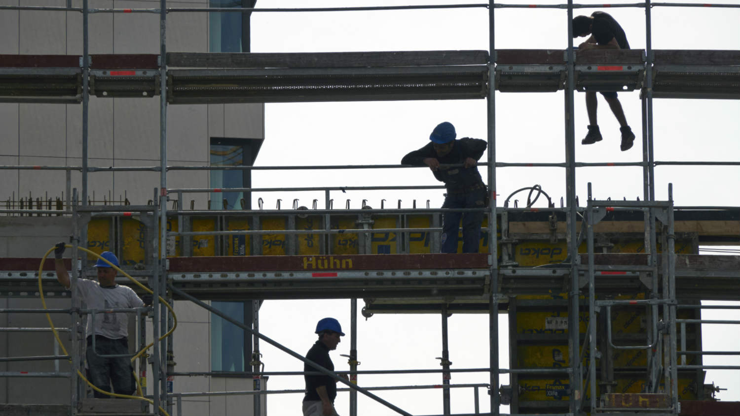 Privredni subjekti da dostave zahteve za rad u vreme zabrane kretanja 1