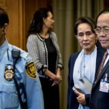 Svrgnuta liderka Mjanmara optužena za posedovanje ilegalnih radio predajnika 6