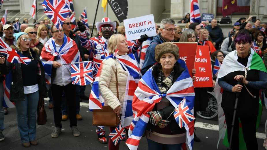 Nezaposlenost u Velikoj Britaniji raste iako se ponovo otvara privreda 1