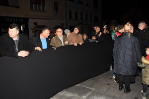 Opozicioni protest u Novom Sadu uz sukobe sa obezbeđenjem 3 Opozicioni protest u Novom Sadu uz sukobe sa obezbeđenjem 3
