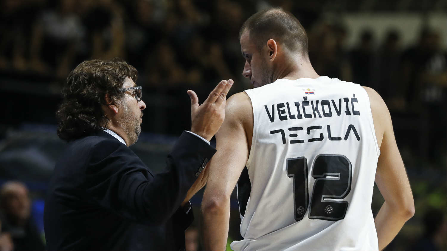 Crno-beli na času "istorije" 1