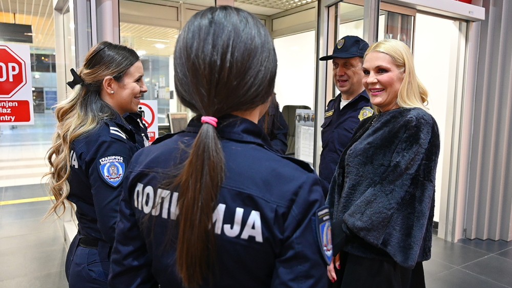 MUP: Od sutra ne rade šalteri za produženje ličnih dokumenata 1