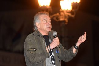 Protest u Novom Sadu: RTS je samo partijsko glasilo (FOTO) 2