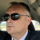 Korupcija i članske karte su postali osnov društva 9