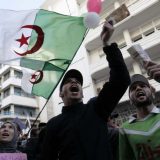 U Alžiru nastavljeni protesti protiv vlasti 14