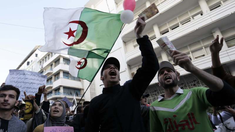 U Alžiru nastavljeni protesti protiv vlasti 1