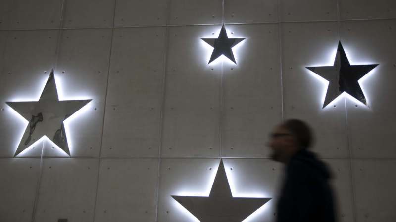 Atina: Negodovanje zbog novogodišnje rasvete 1