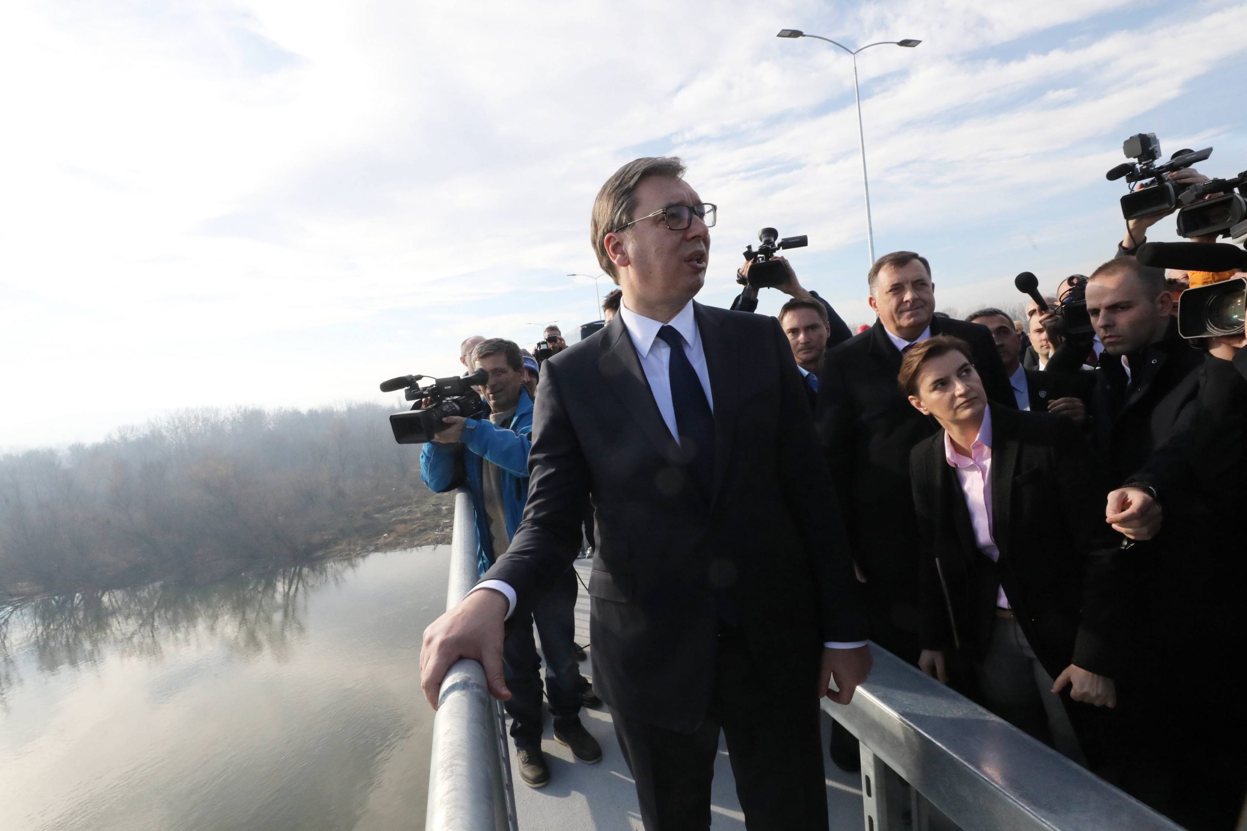 Vučić na otvaranju nove deonice: Ovaj most i put su fatamorgana 1