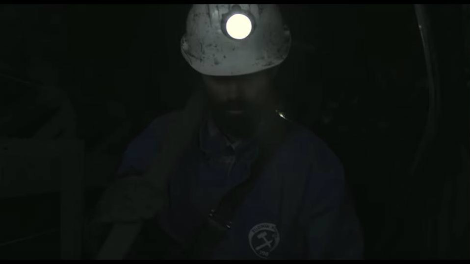 Božo Vrećo kao rudar u novom spotu uoči koncerta u Sava centru (VIDEO) 1