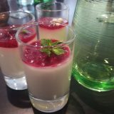 Desert u čaši - praznična panakota sa malinama (recept) 12