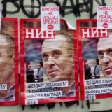 Mirović: SNS ne stoji iza plakata fotomontaže naslovnice NIN-a 3