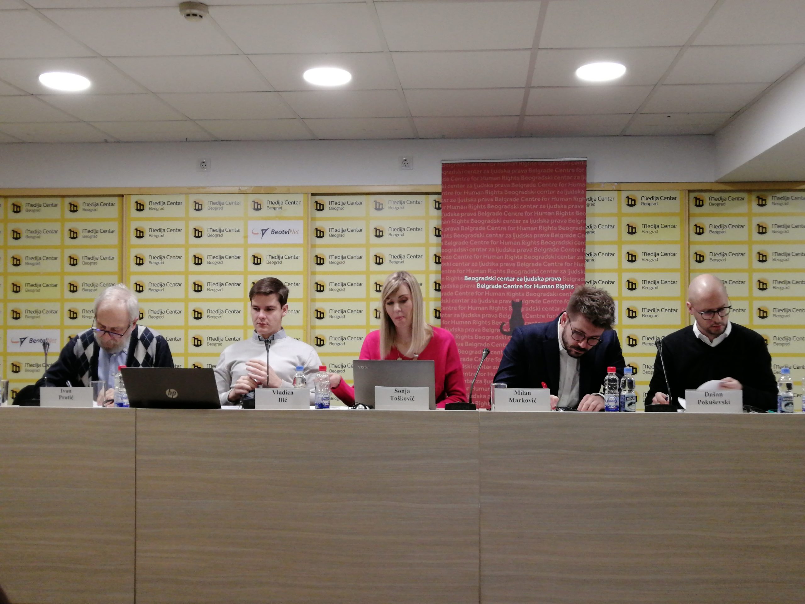 Trećina ispitanika smatra da se u Srbiji poštuju ljudska prava 1