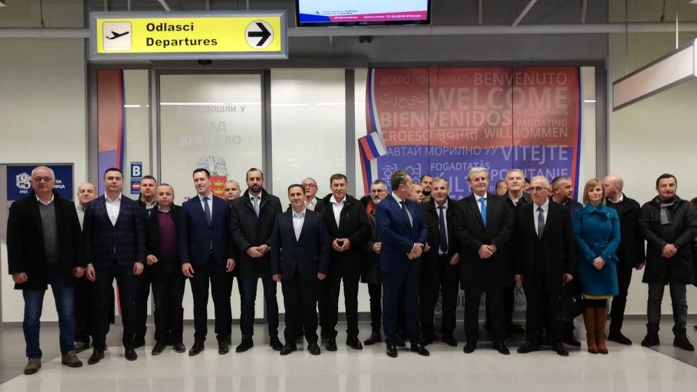 Posle četiri sata kašnjenja poleteo prvi avion za Beč sa „Morave“ 3