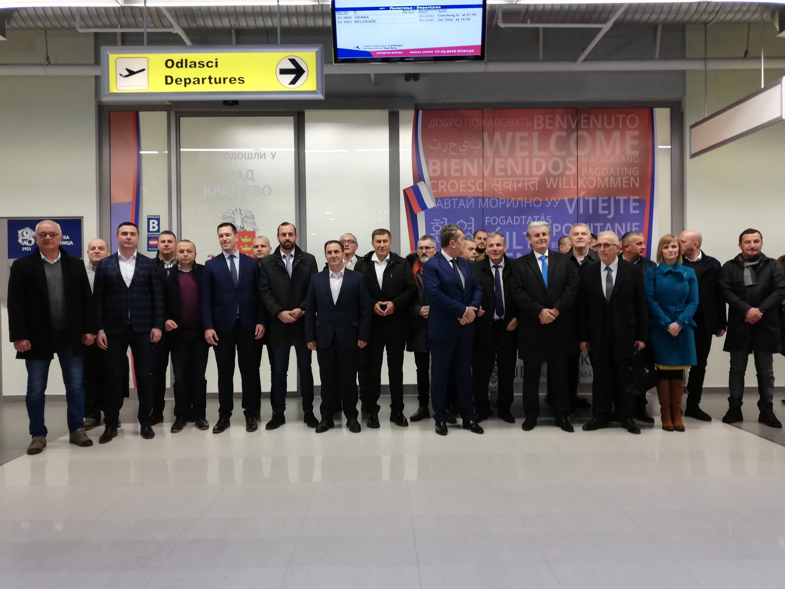 Posle četiri sata kašnjenja poleteo prvi avion za Beč sa „Morave“ 1