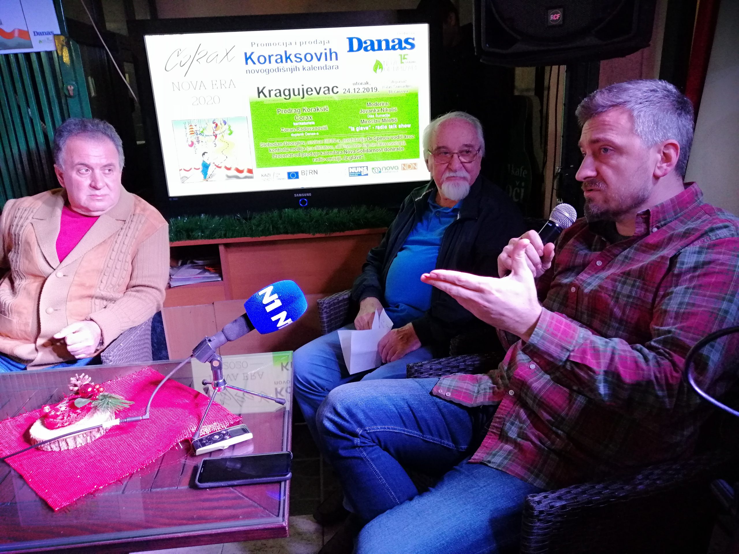 Predstavljen Koraksov kalendar u Kragujevcu: Najjače oružje protiv vlasti je podsmeh (VIDEO) 1