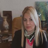 Žene moraju više da rade da se dokažu 12