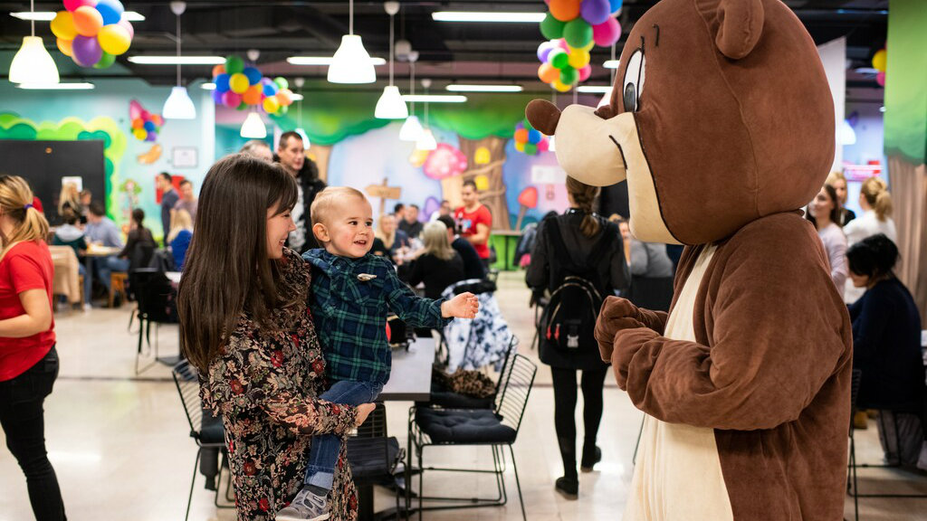 Druženje sa medvedićem Linom - zimska radost mališana širom Srbije 1