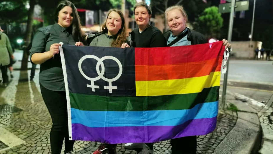 Biseksualne žene i lezbejke - žrtve diskriminacije i nasilja 1