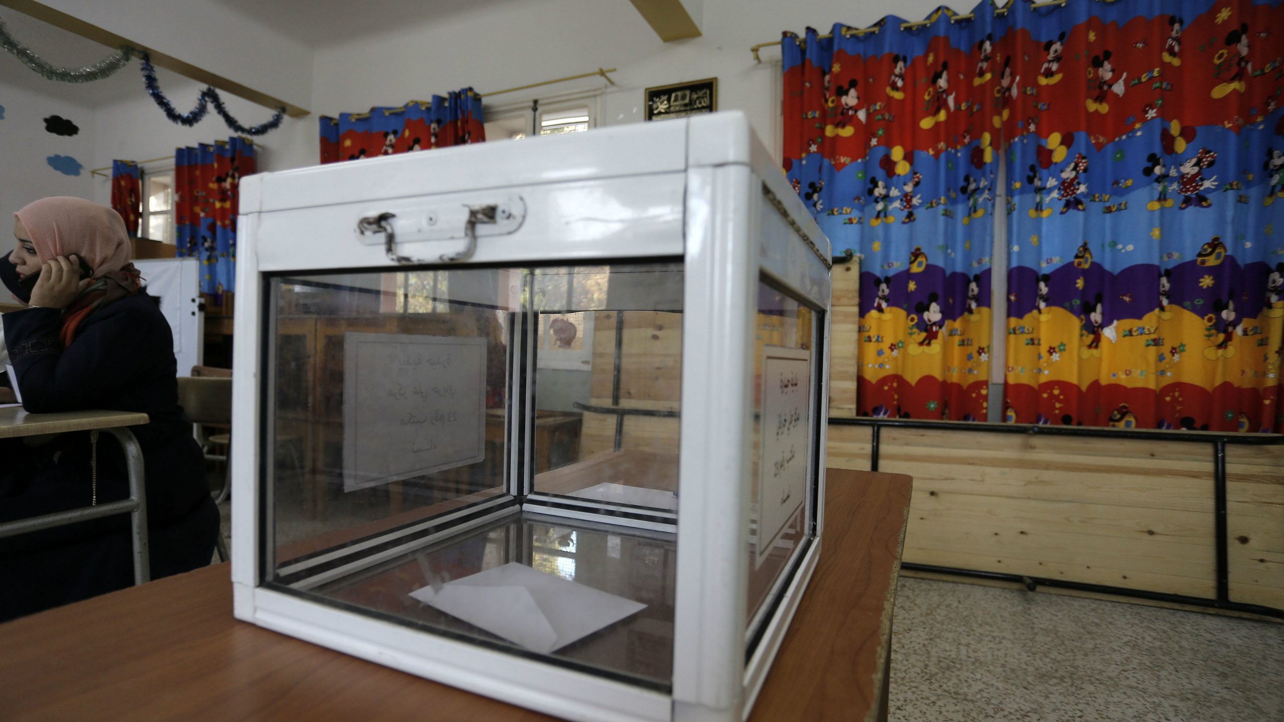 Na predsedničkim izborima u Alžiru do 14 časova glasalo 20,43 odsto birača 1