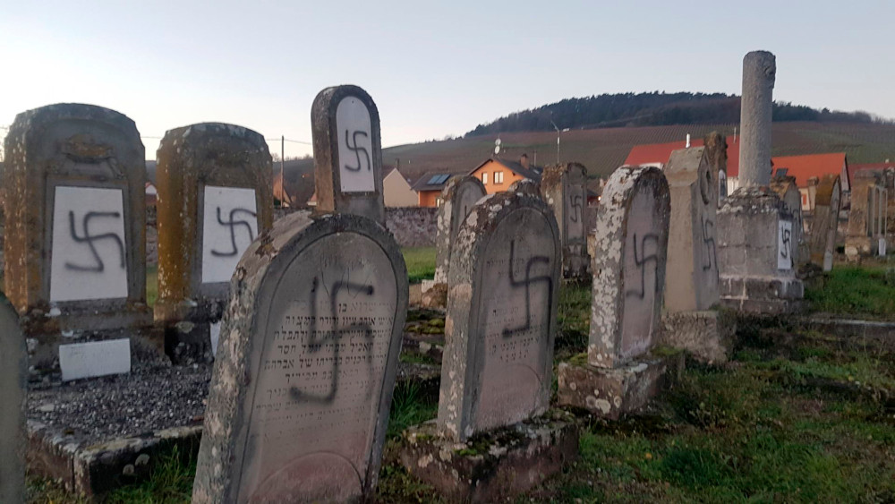 U Francuskoj oskrnavljeno oko 100 grobova Jevreja 1