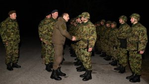 Ministar Vulin u novogodišnjoj noći sa pripadnicima 250. raketne brigade 2
