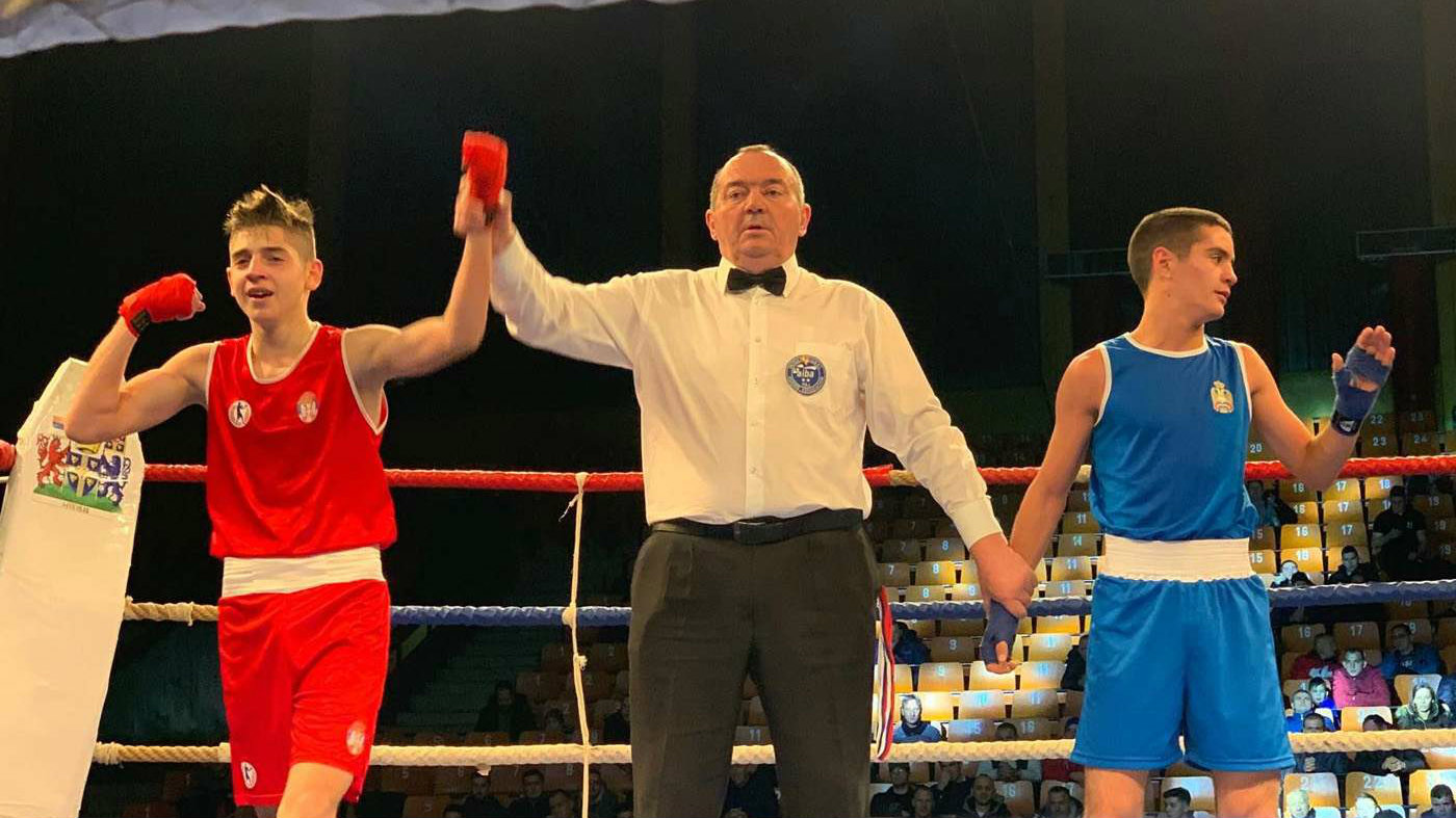 Nišlija Nikola Lazarević novi šampion „Omladinske zlatne rukavice“ 1