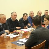 Premijerka Brnabić sa predstavnicima udruženja boraca 13