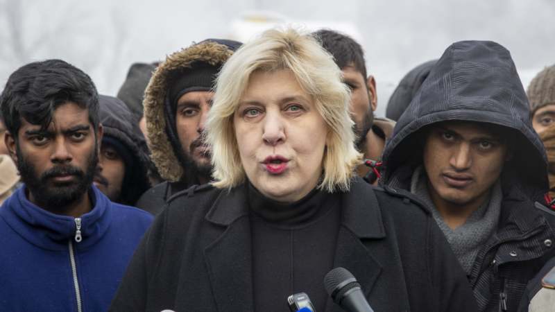Dunja Mijatović poziva na oslobađanje pritvorenih migranata 1