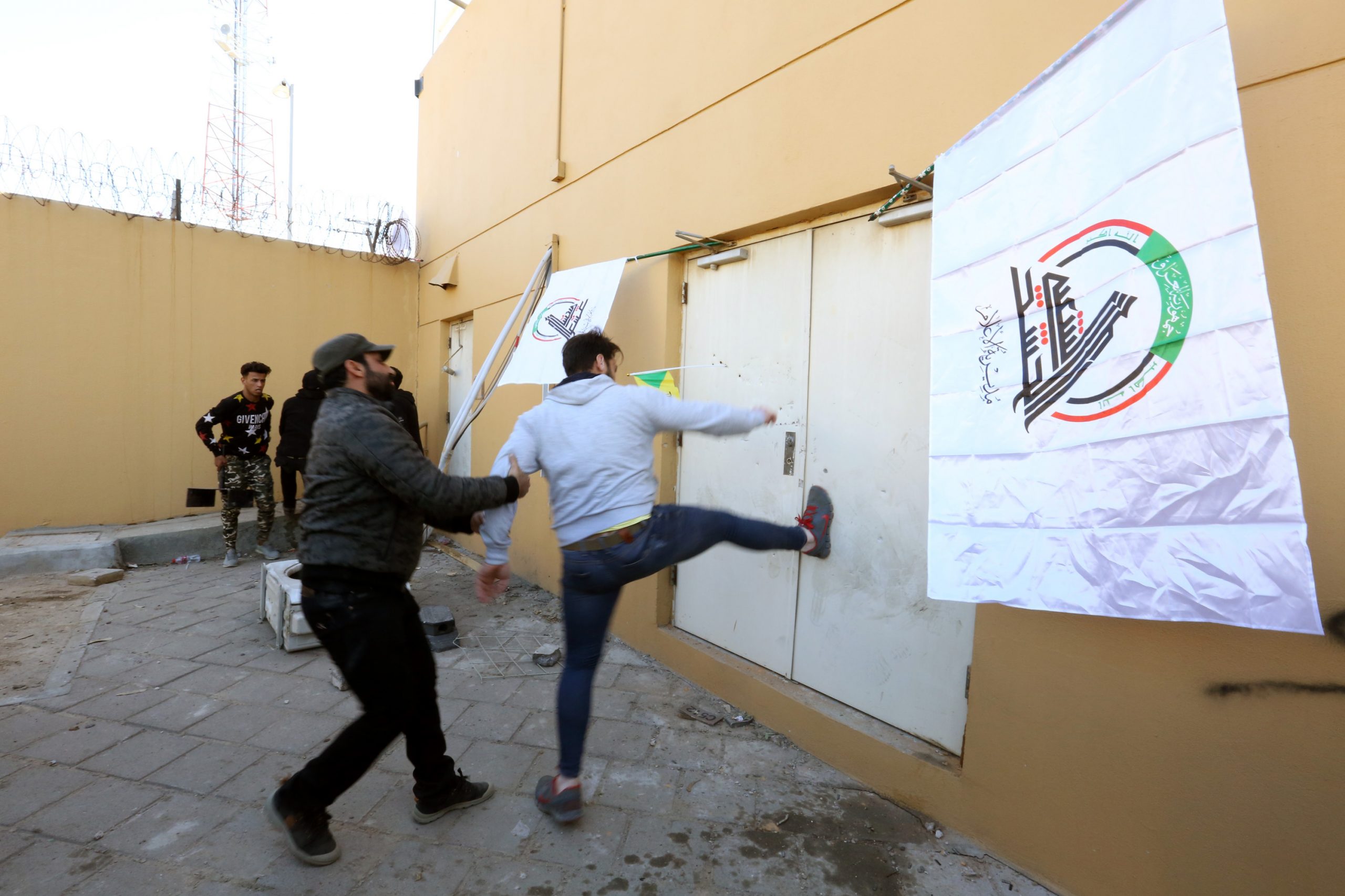 Pompeo upozorio iračke vlasti da će SAD štititi svoje građane u Iraku 1