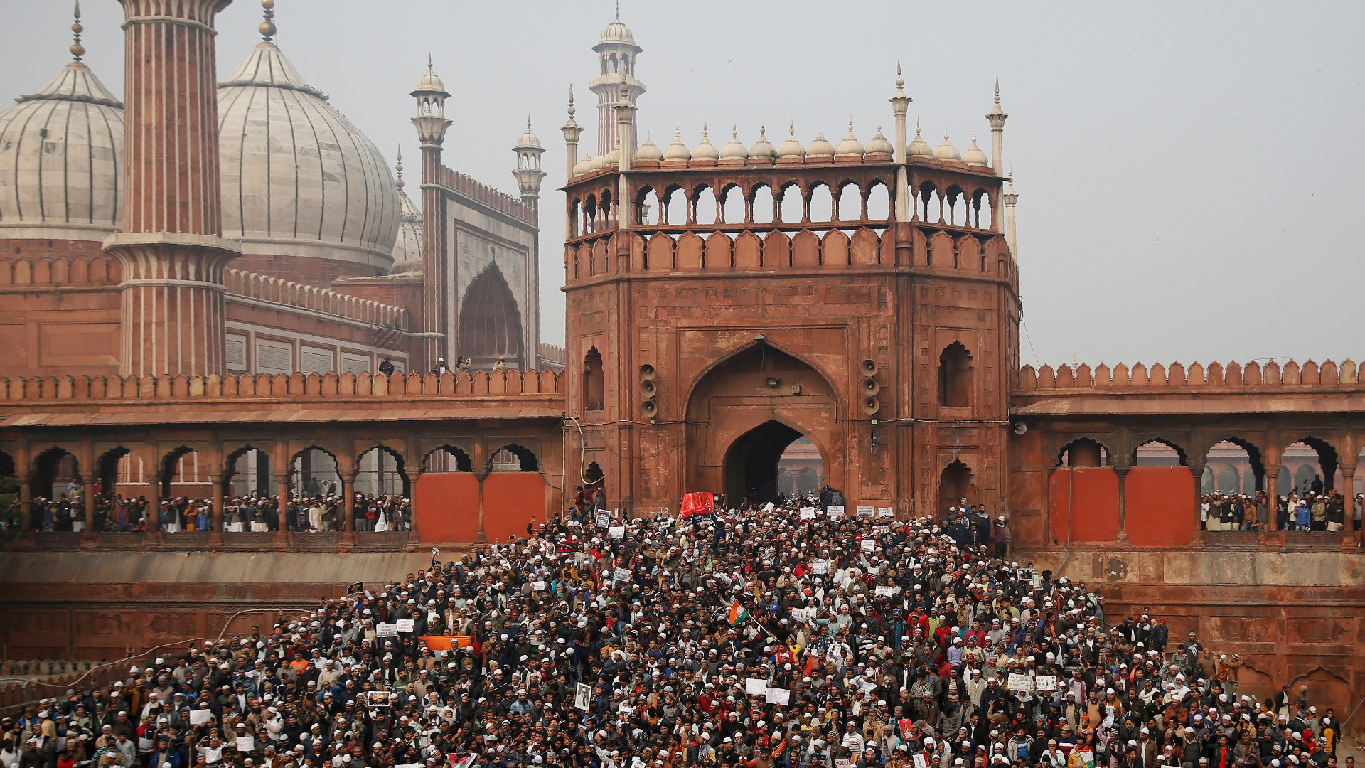 Pet mrtvih na demonstracijama protiv zakona o državljanstvu u Indiji 1
