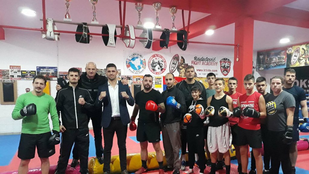 Desetostruki prvak sveta u kik boksu Nenad Pagonis predstavio svoju autobiografiju 2