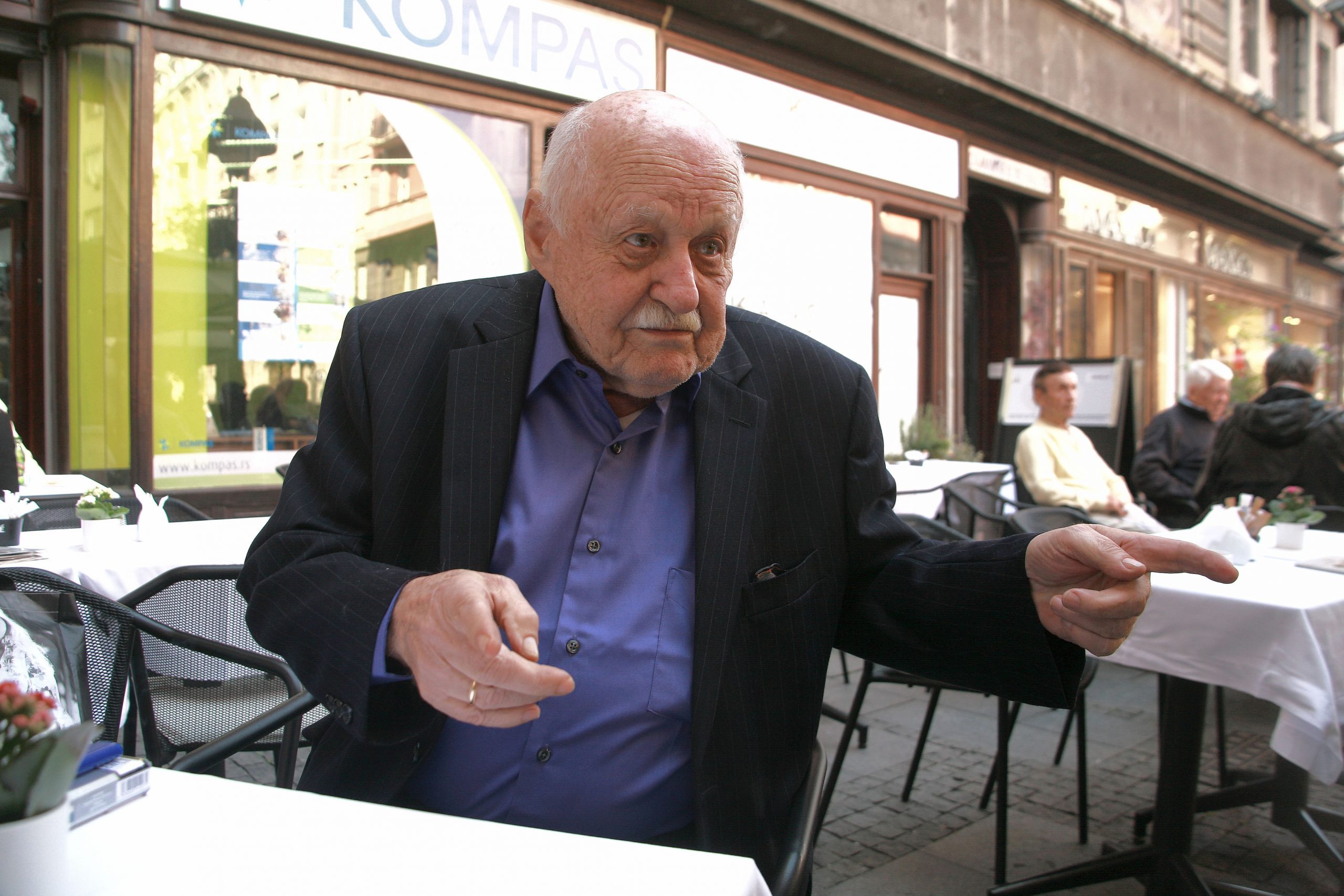 Naše pisce srednji vek ne interesuje mnogo 1