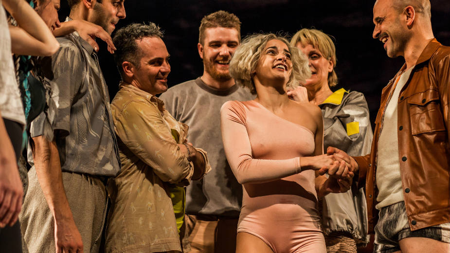 Da li bi bolja realnost bila ona koju su preuzele mašine? 1