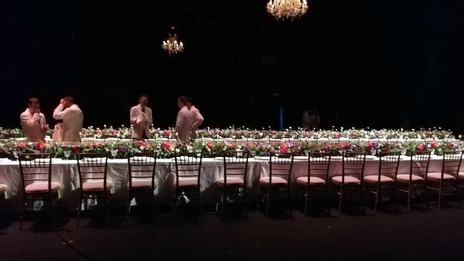 Večera umesto predstave i štikle na klaviru 1