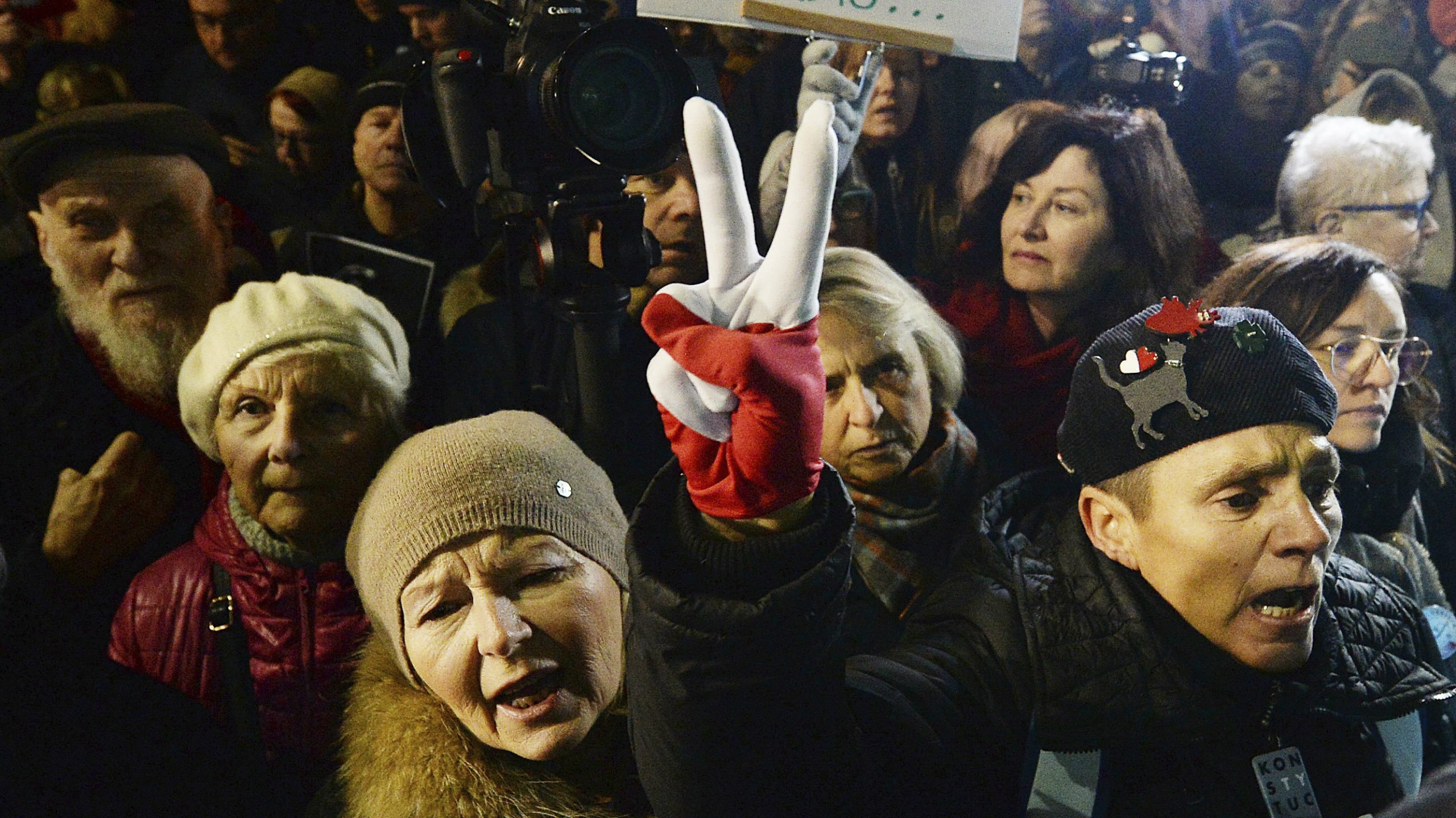 Protesti u Poljskoj zbog zakona koji preti narušavanju podele vlasti 1