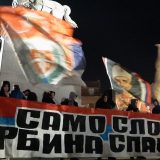 U Novom Sadu protest zbog Crne Gore, vladika Irinej na čelu kolone 2