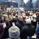 I Leskovčani spontano pružili podršku Vučiću: Naše mete su mir i stabilnost 14