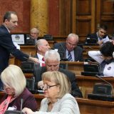 Poslanici zasedaju posle 15. maja? 13