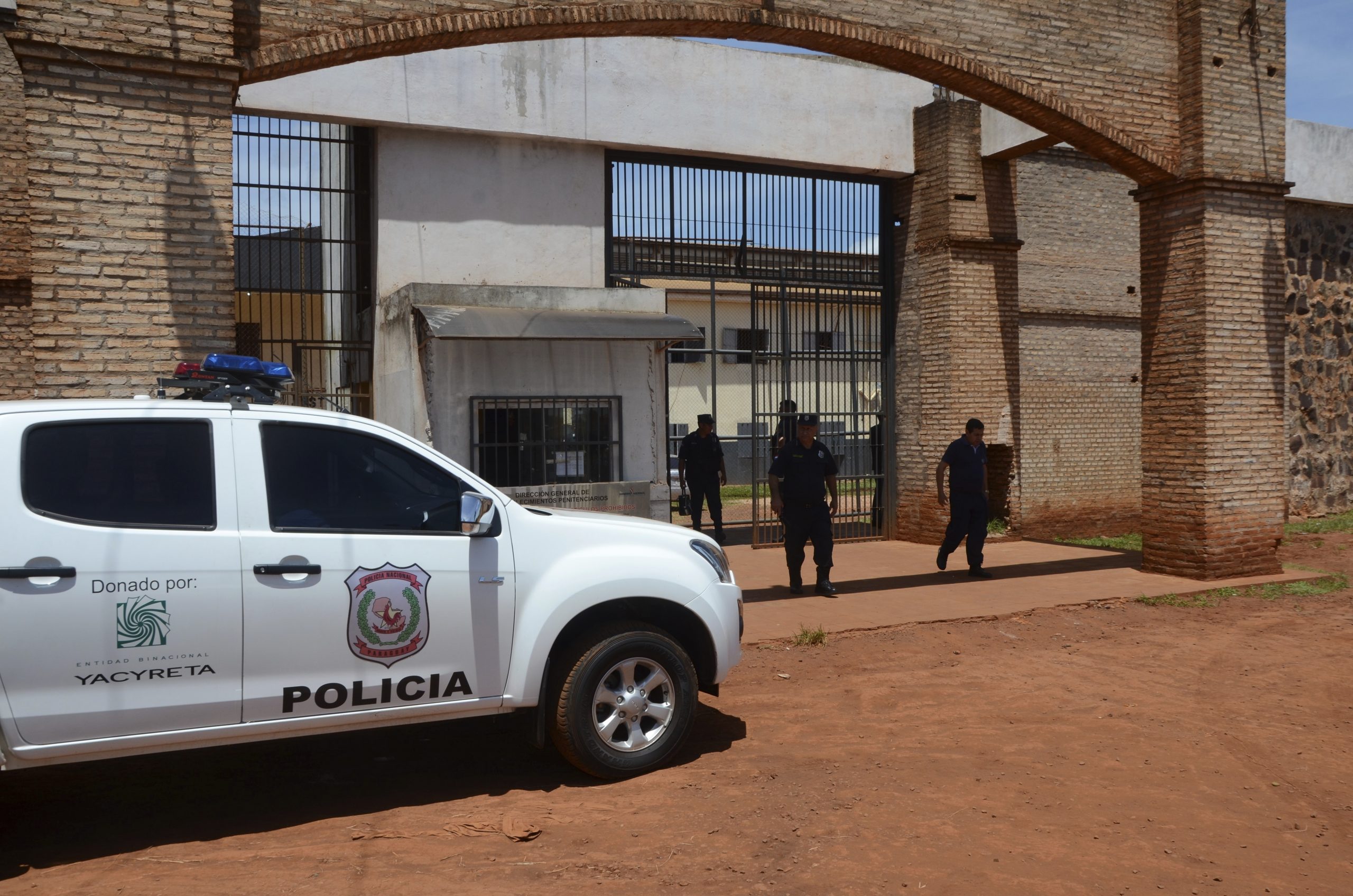 Najmanje 75 zatvorenika pobeglo iz zatvora u Paragvaju, većina iz zloglasne brazilske bande 1