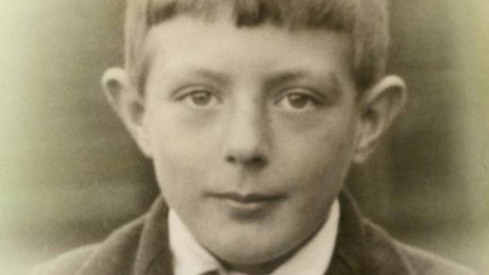 Stenli Anderhil u &scaron;koli